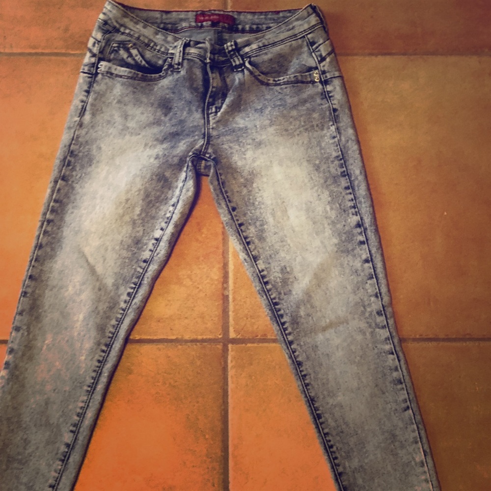 ⭐️ Skinny Jeans 🌻